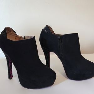 Betsey Johnson Betseyville Suede Ankle Bootie Stiletto Platform Women Size 8 1/2